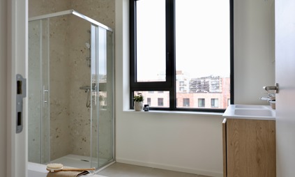 Deurne Eksterlaer Kijkwoning badkamer douche lavabo