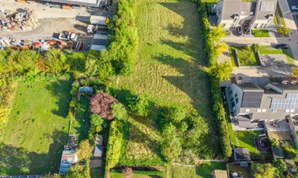 Bouwgrond Pater Cuypersstraat groot groen perceel in Nieuwerkerken