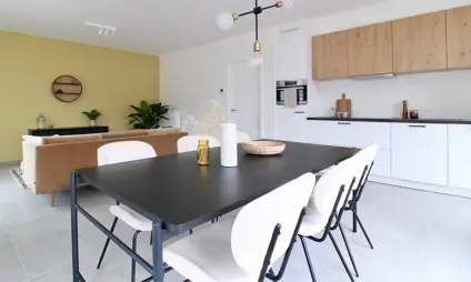 Leefruimte van het kijkappartement
