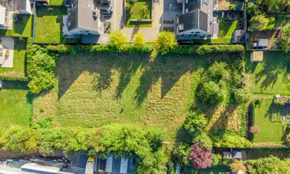 Bouwgrond Pater Cuypersstraat groot groen perceel in Nieuwerkerken